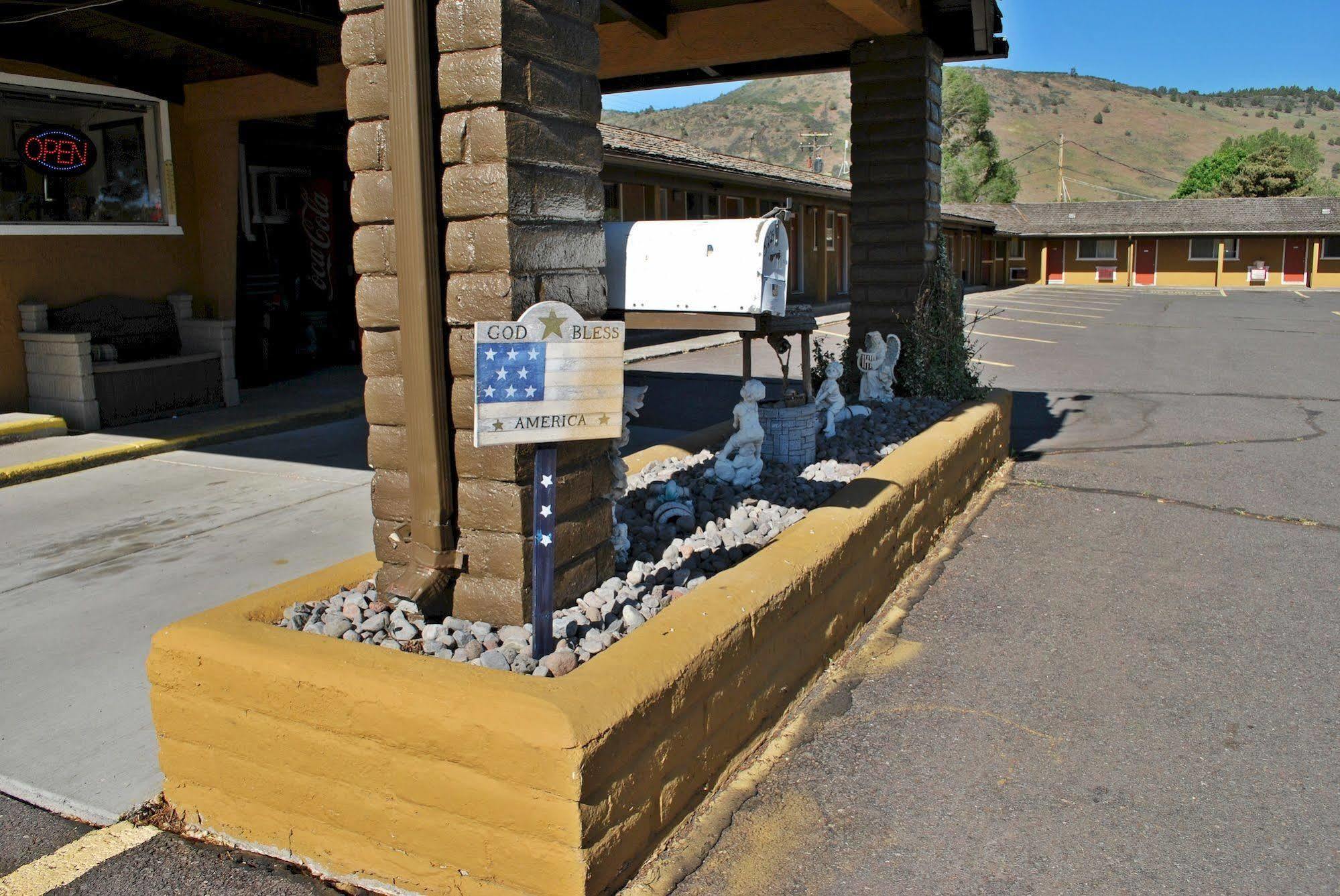 Oregon Motel 8 And Rv Park Klamath Falls Exteriör bild