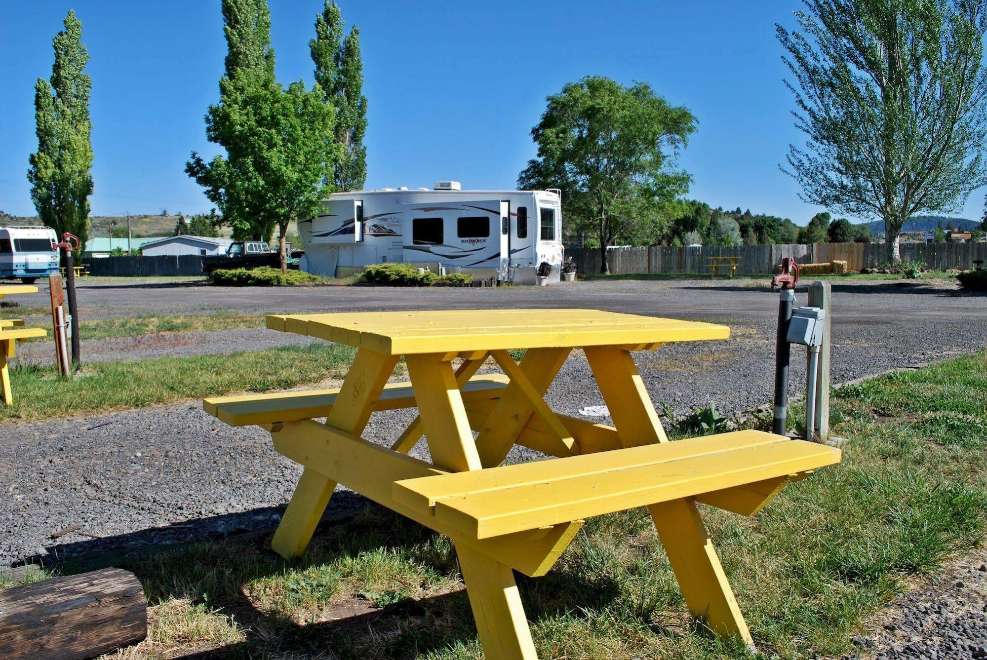 Oregon Motel 8 And Rv Park Klamath Falls Exteriör bild