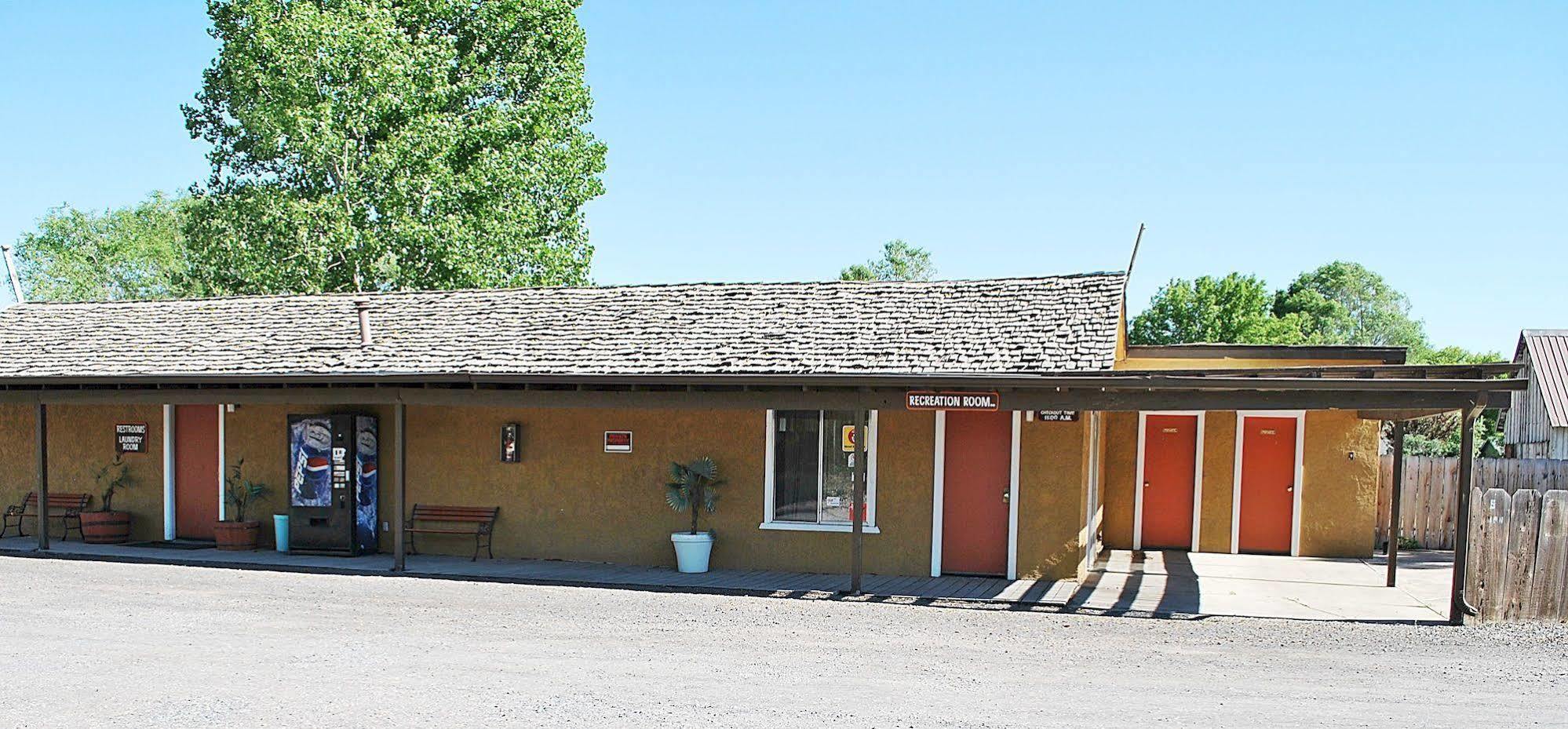 Oregon Motel 8 And Rv Park Klamath Falls Exteriör bild