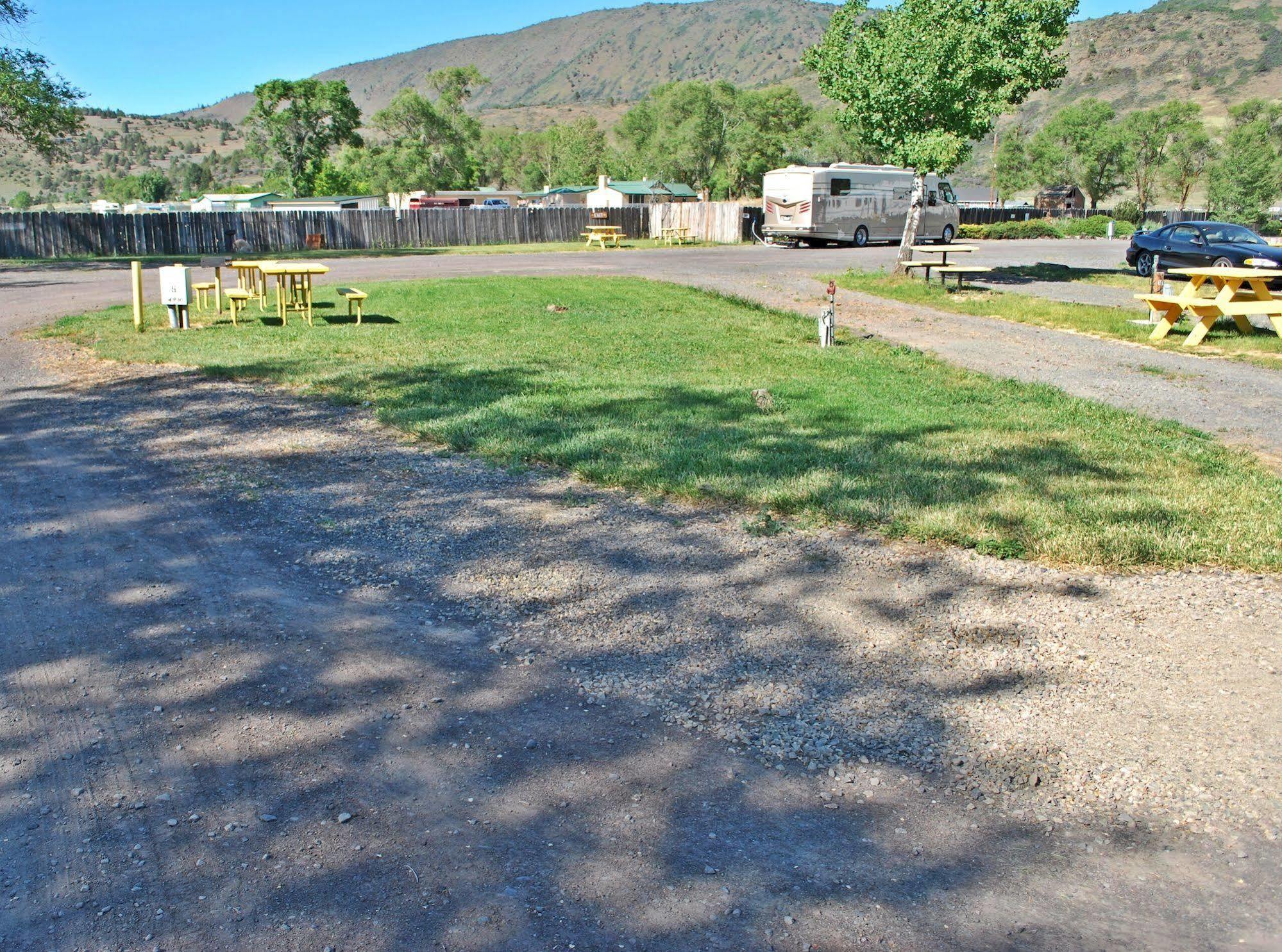 Oregon Motel 8 And Rv Park Klamath Falls Exteriör bild