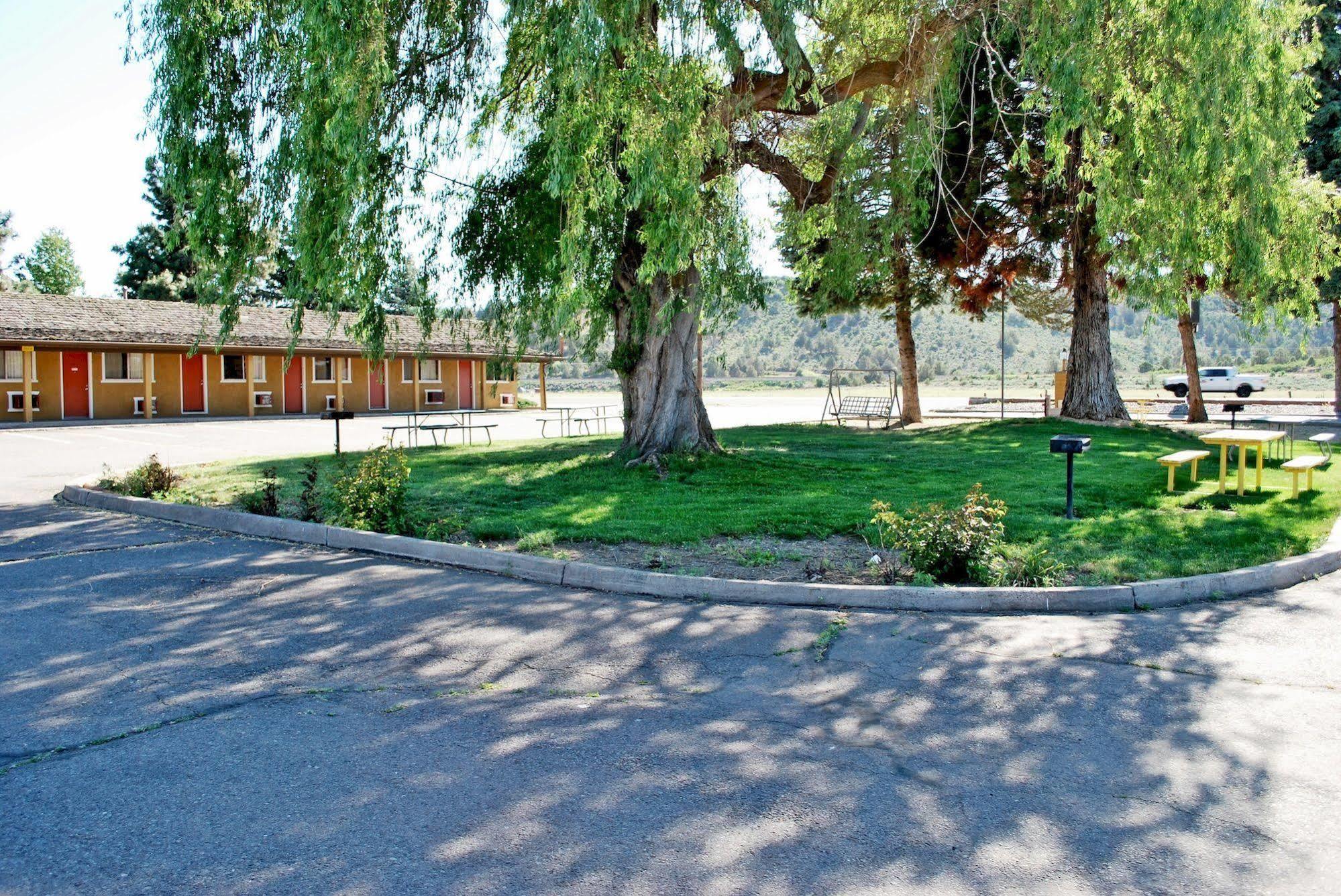 Oregon Motel 8 And Rv Park Klamath Falls Exteriör bild